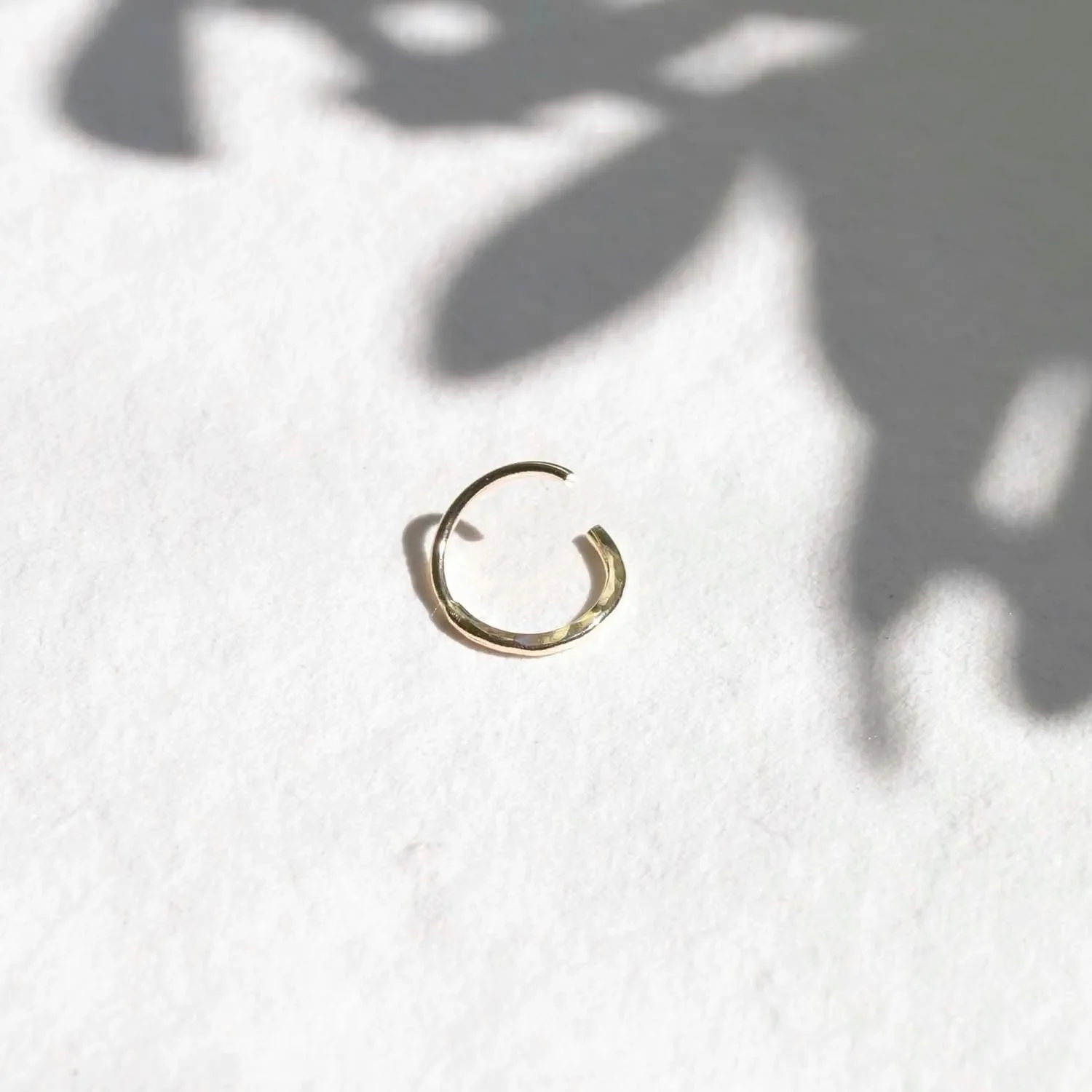 18ct Gold Hammered Cartilage Helix Hoop Earrings - Image 3