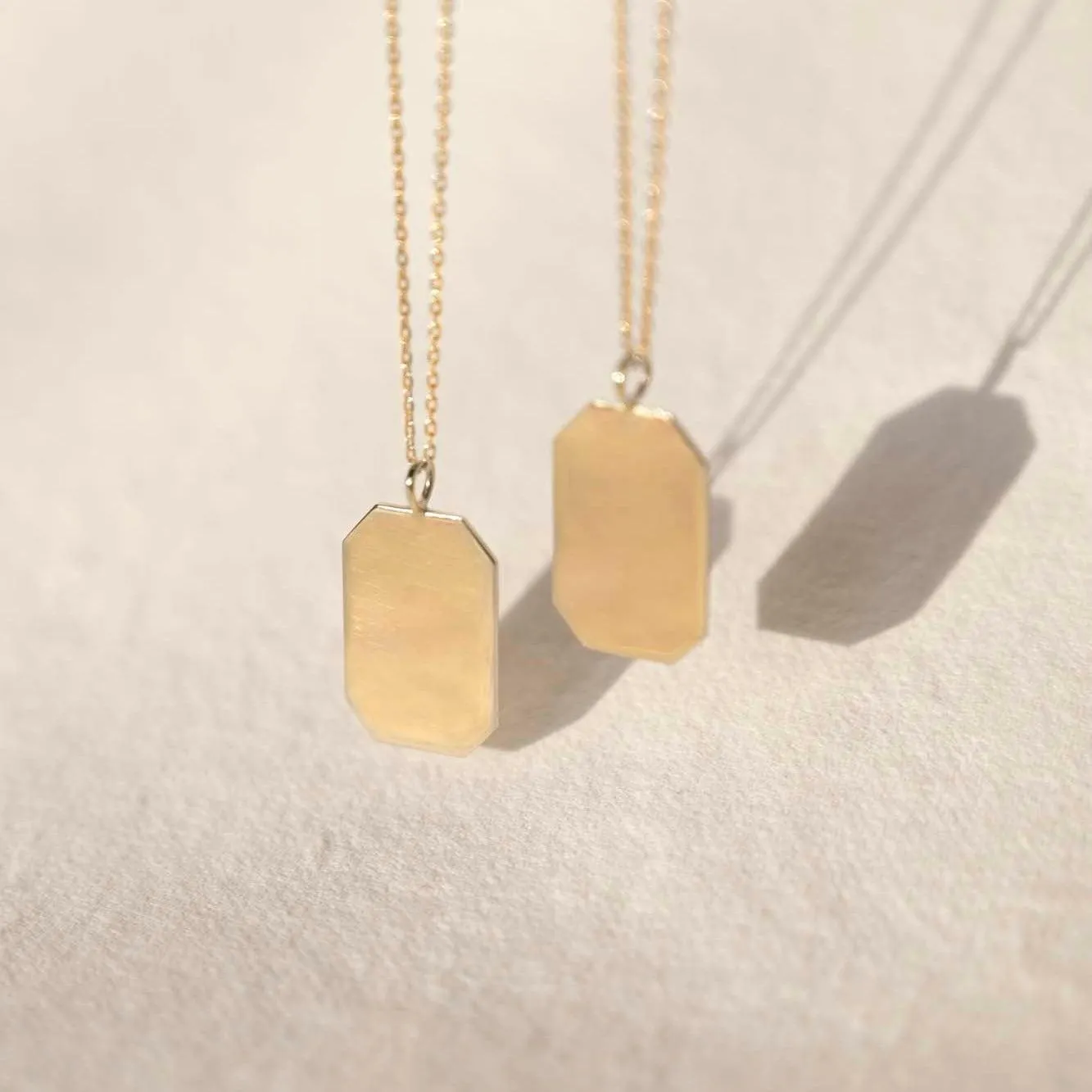 9ct Gold Personalised Rectangle Pendant Necklace - Image 5