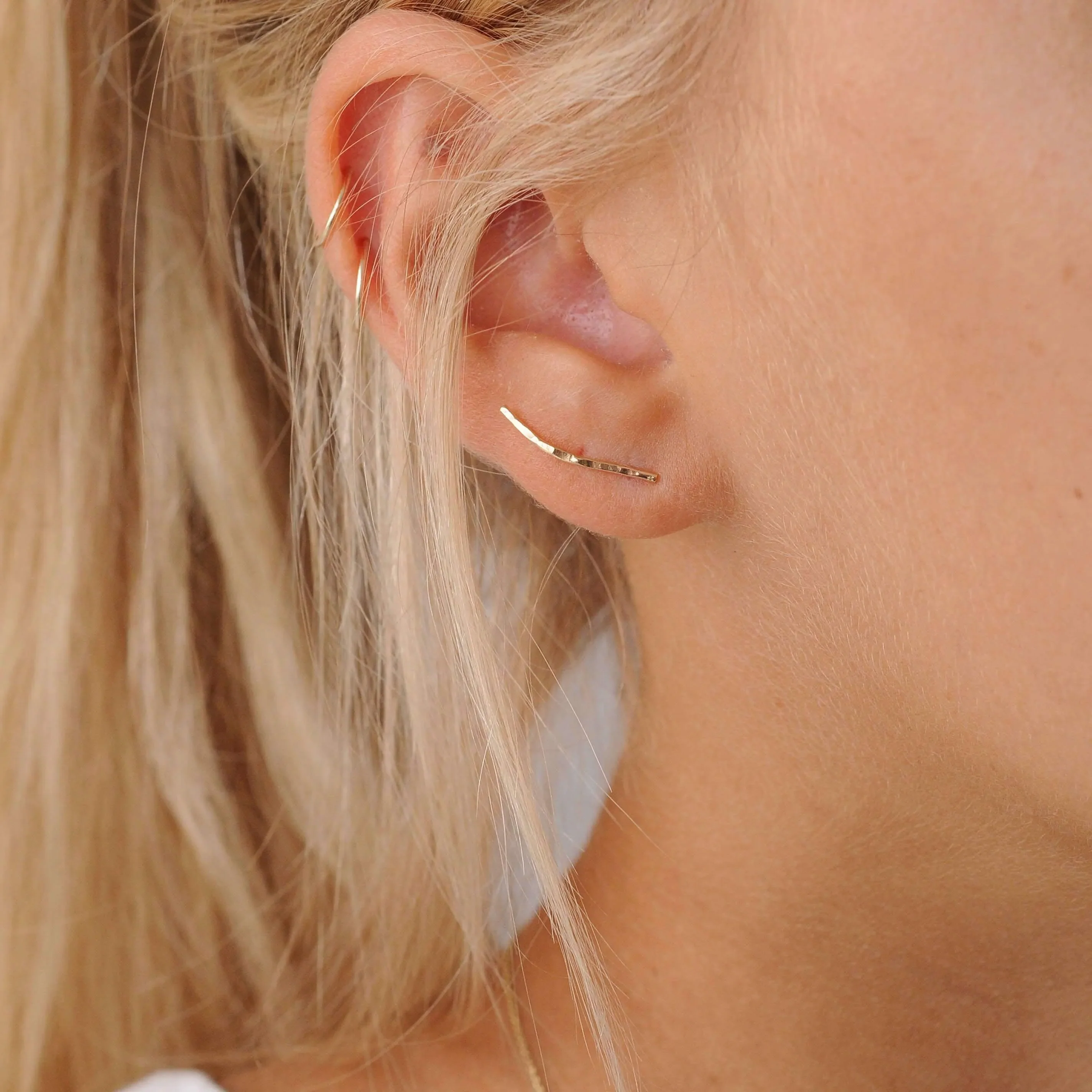 9ct Gold Hammered Ear Crawlers - Image 5