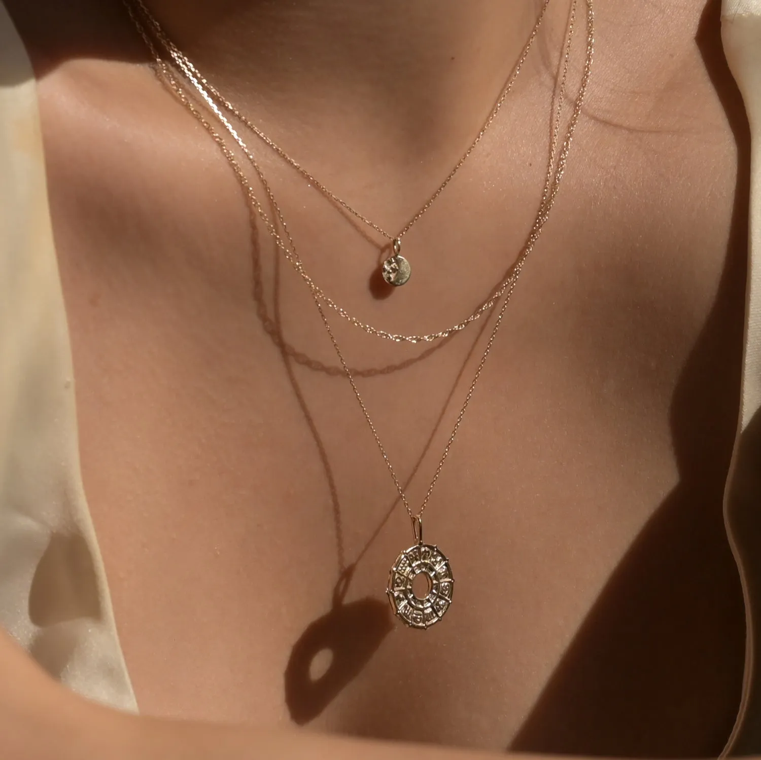 9ct Gold Mini Moonlight Pendant Necklace - Image 5