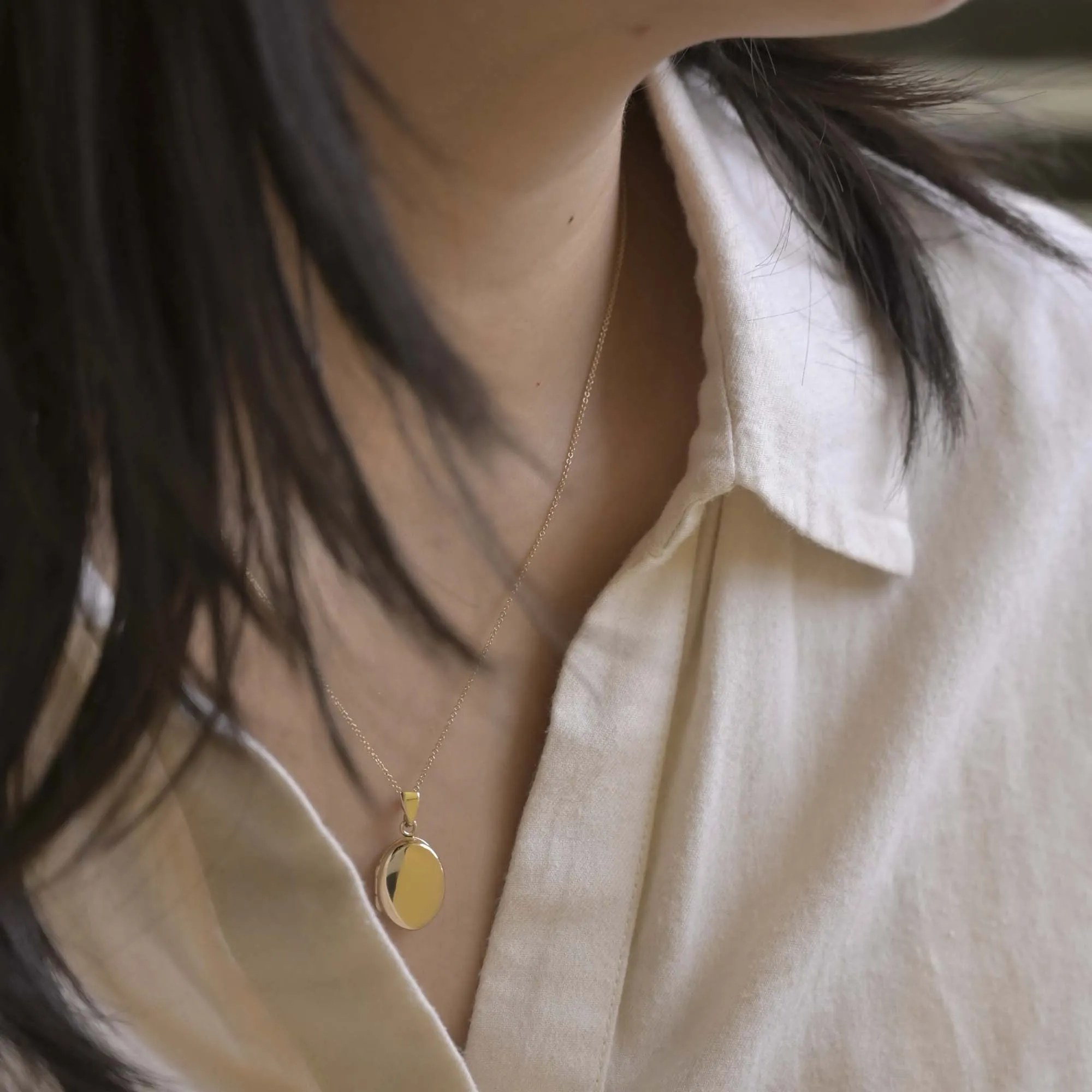 9ct Gold Personalised Oval Locket Necklace - Image 8