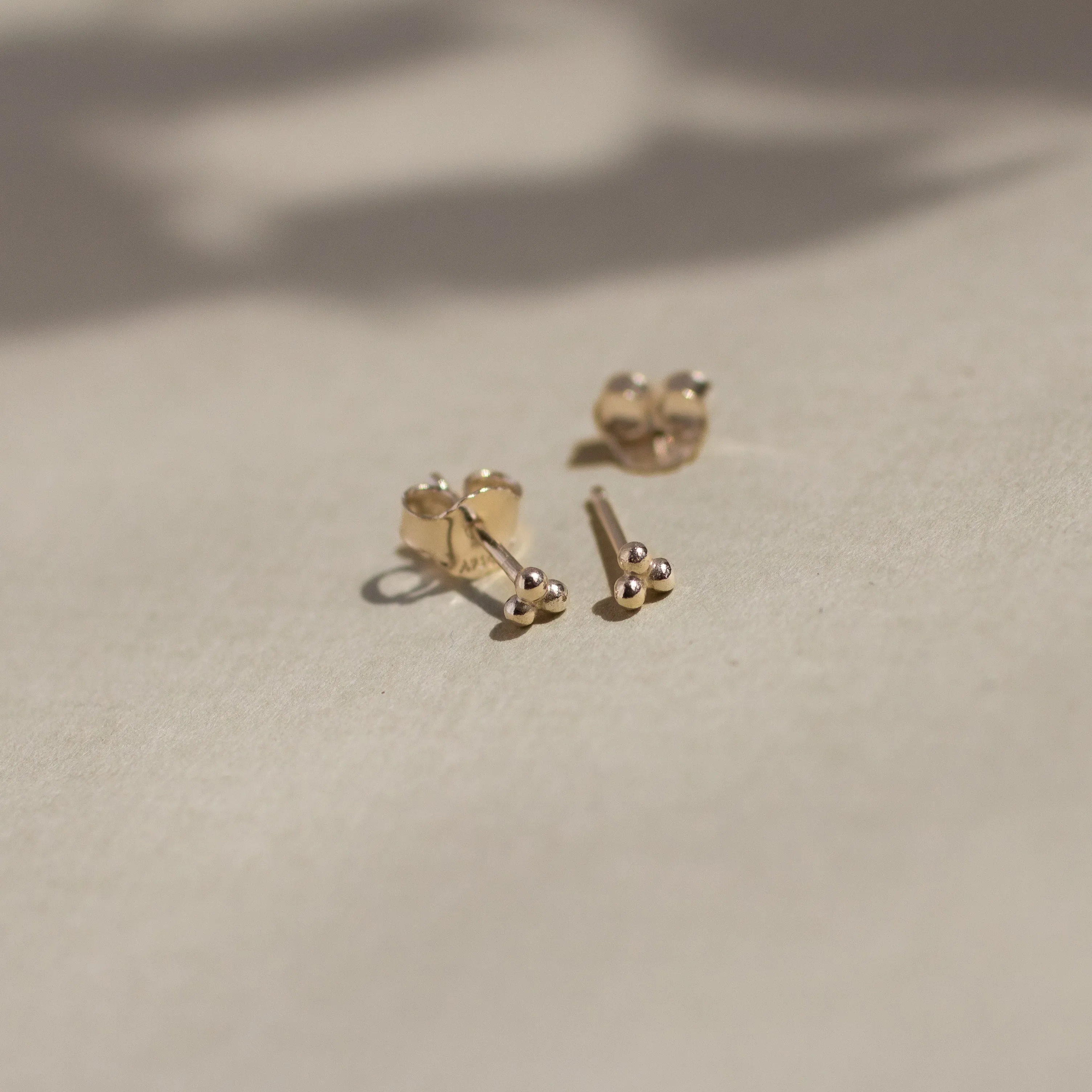 9ct Gold Triple Dot Stud Earrings - Image 3