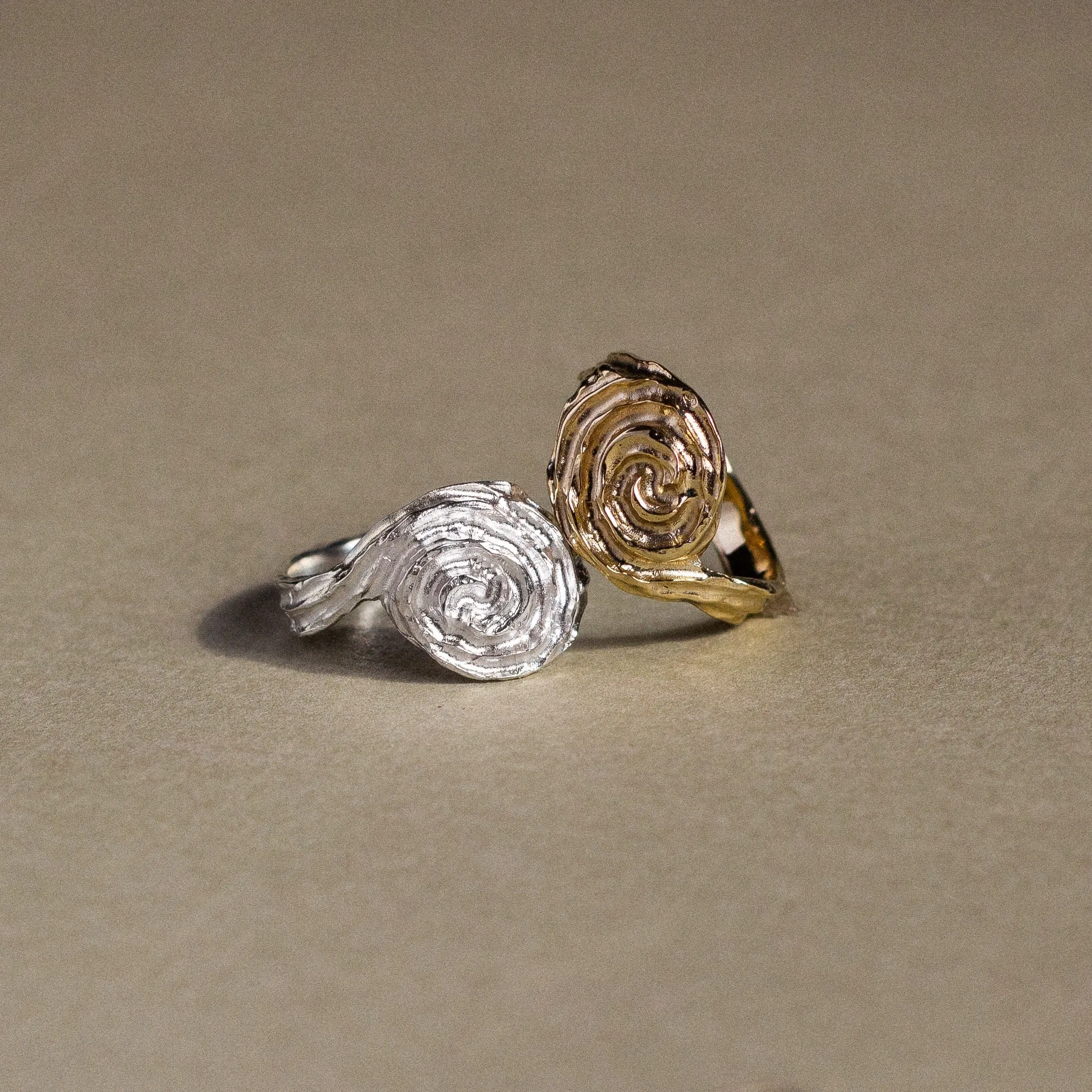 9ct Gold Bloom Swirl Ring - Image 9