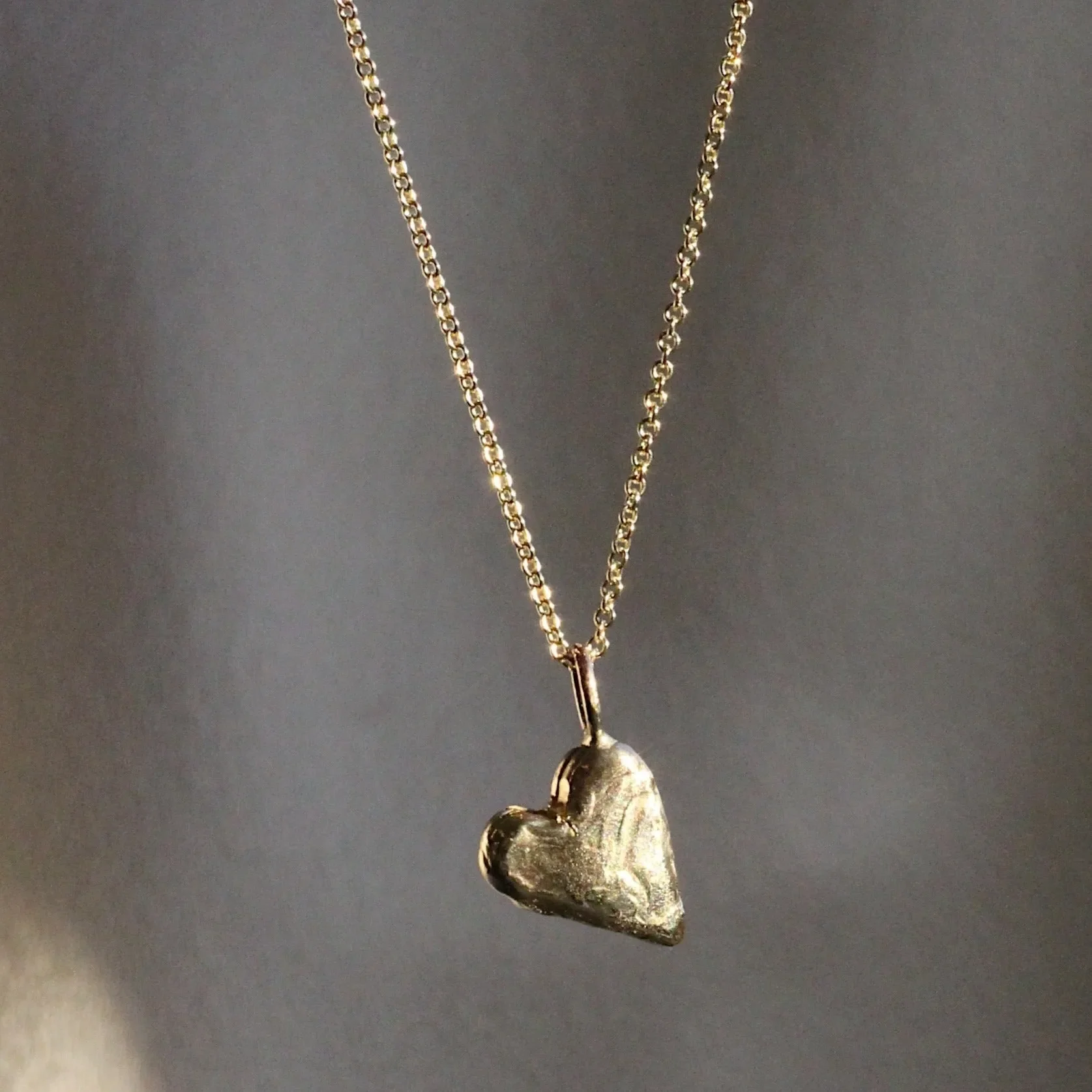 9ct Gold Personalised Handformed Heart Pendant Necklace - Image 4