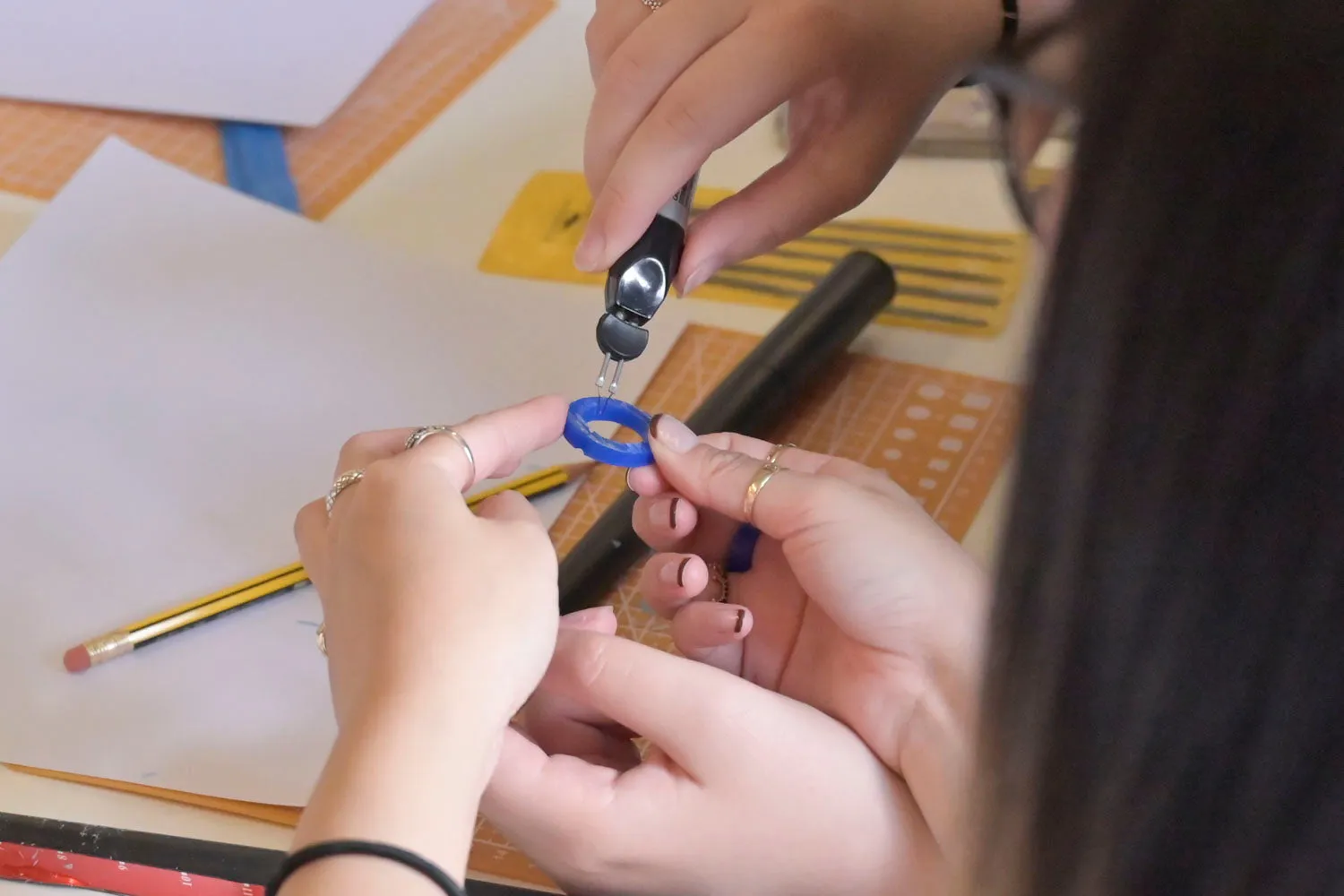 Jewellery Making Workshop Voucher - Image 3