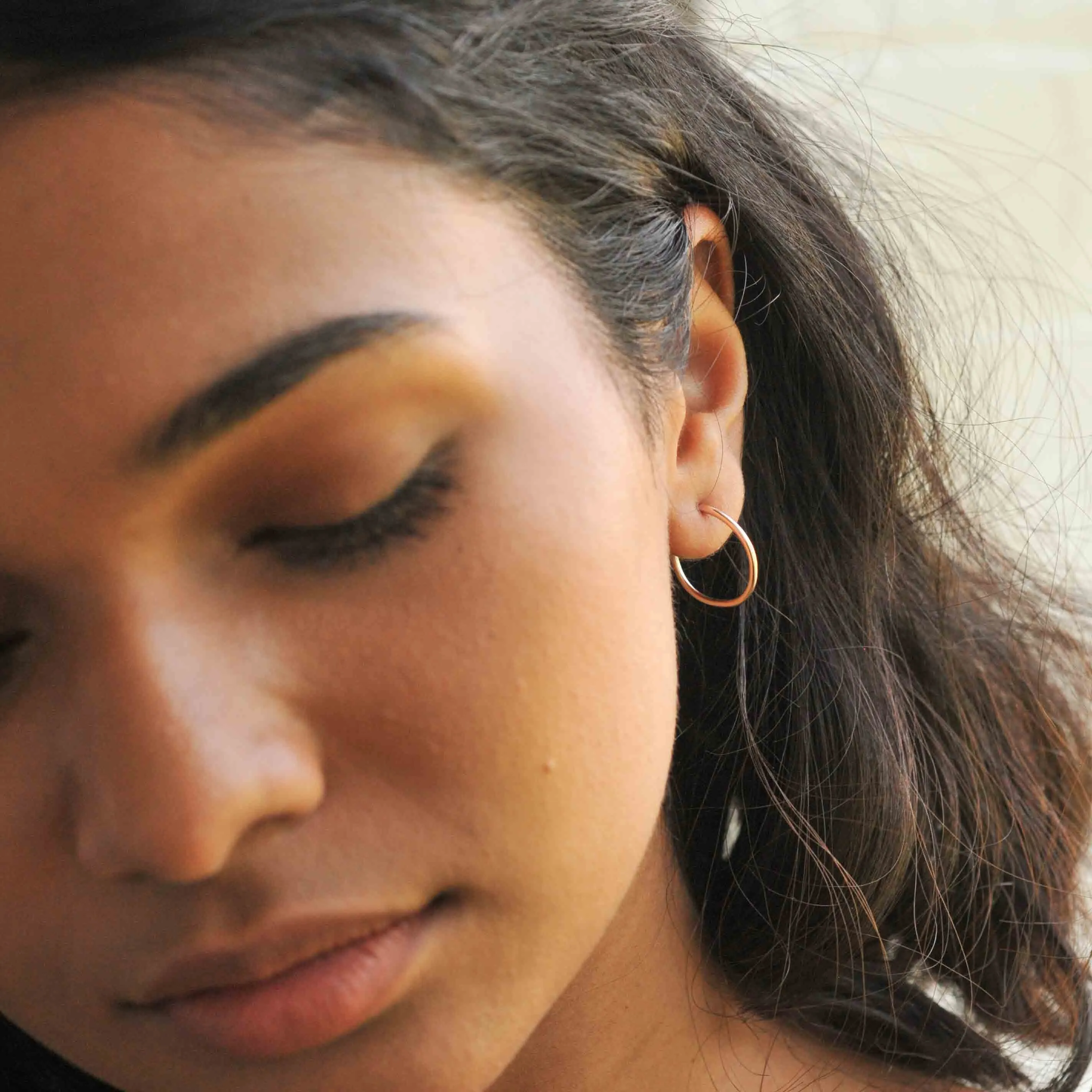 9ct Gold Small Delicate Hoop Earrings - Image 4