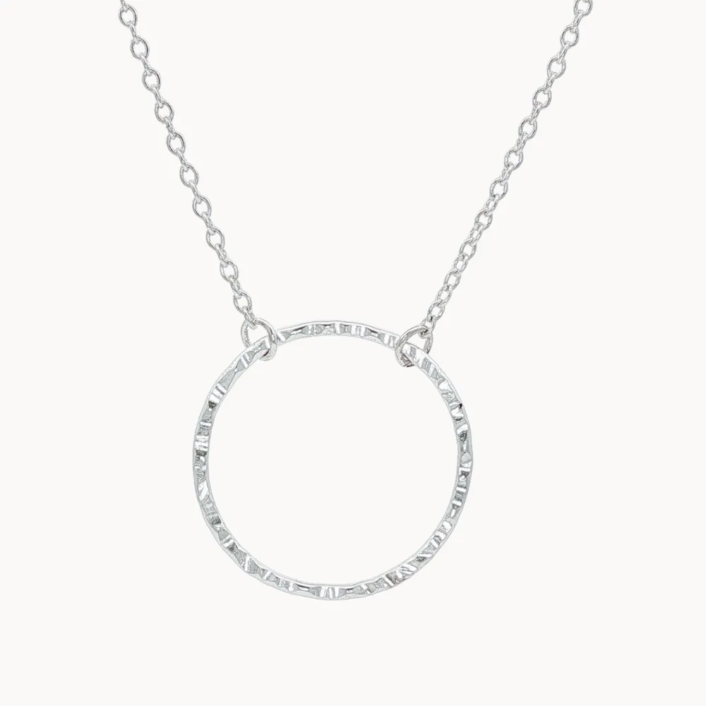Silver Open Hammered Circle Pendant Necklace - Image 4