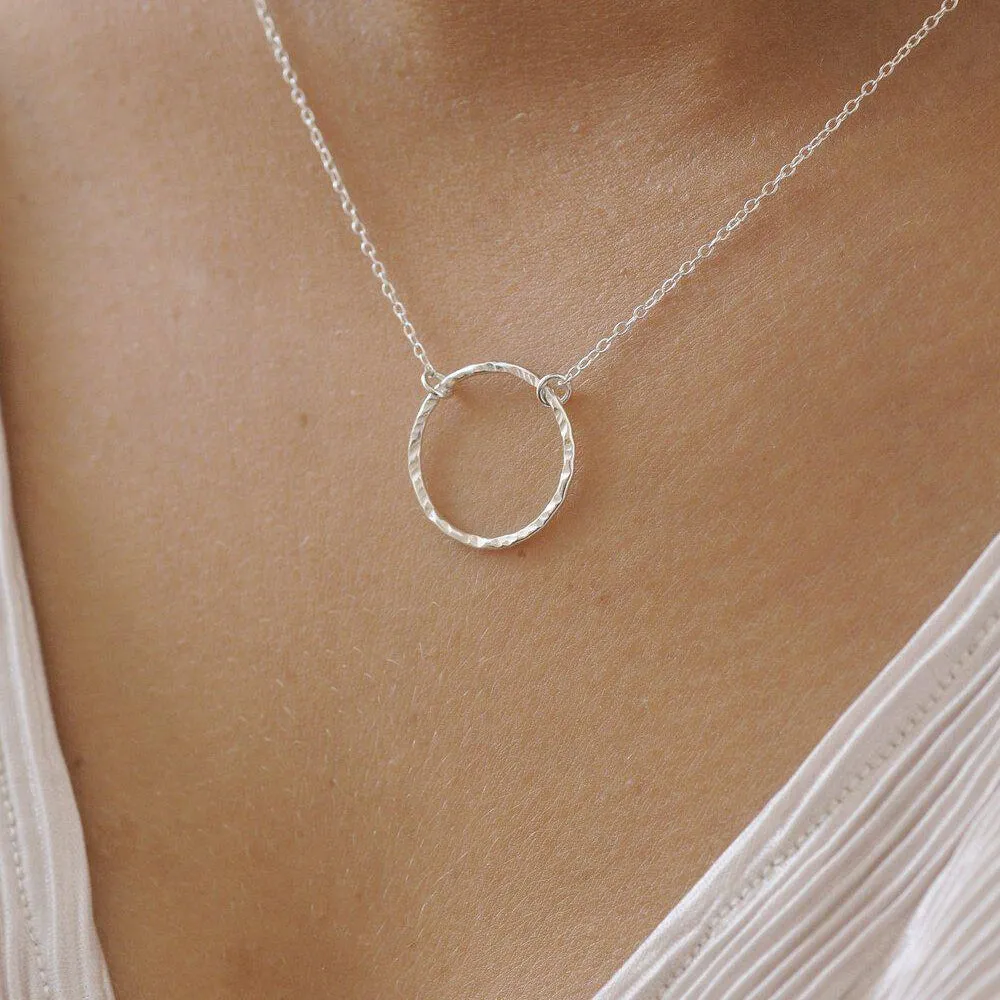 Silver Open Hammered Circle Pendant Necklace - Image 5